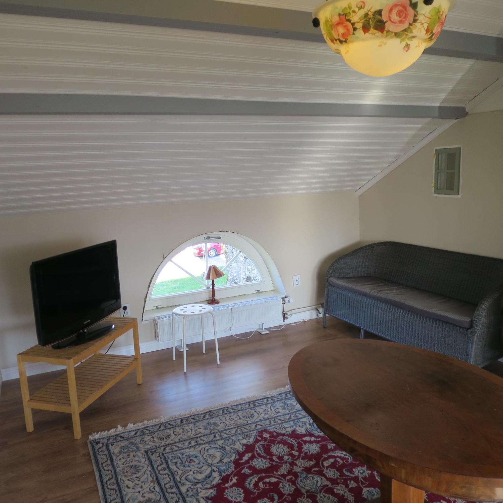 Huldas Gard Villa Med Sjaelvhushall Kumla  ภายนอก รูปภาพ
